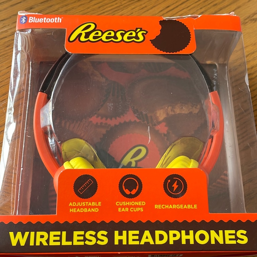 Reese’s Wireless Headphones Bluetooth Adjustable Headband Rechargeable